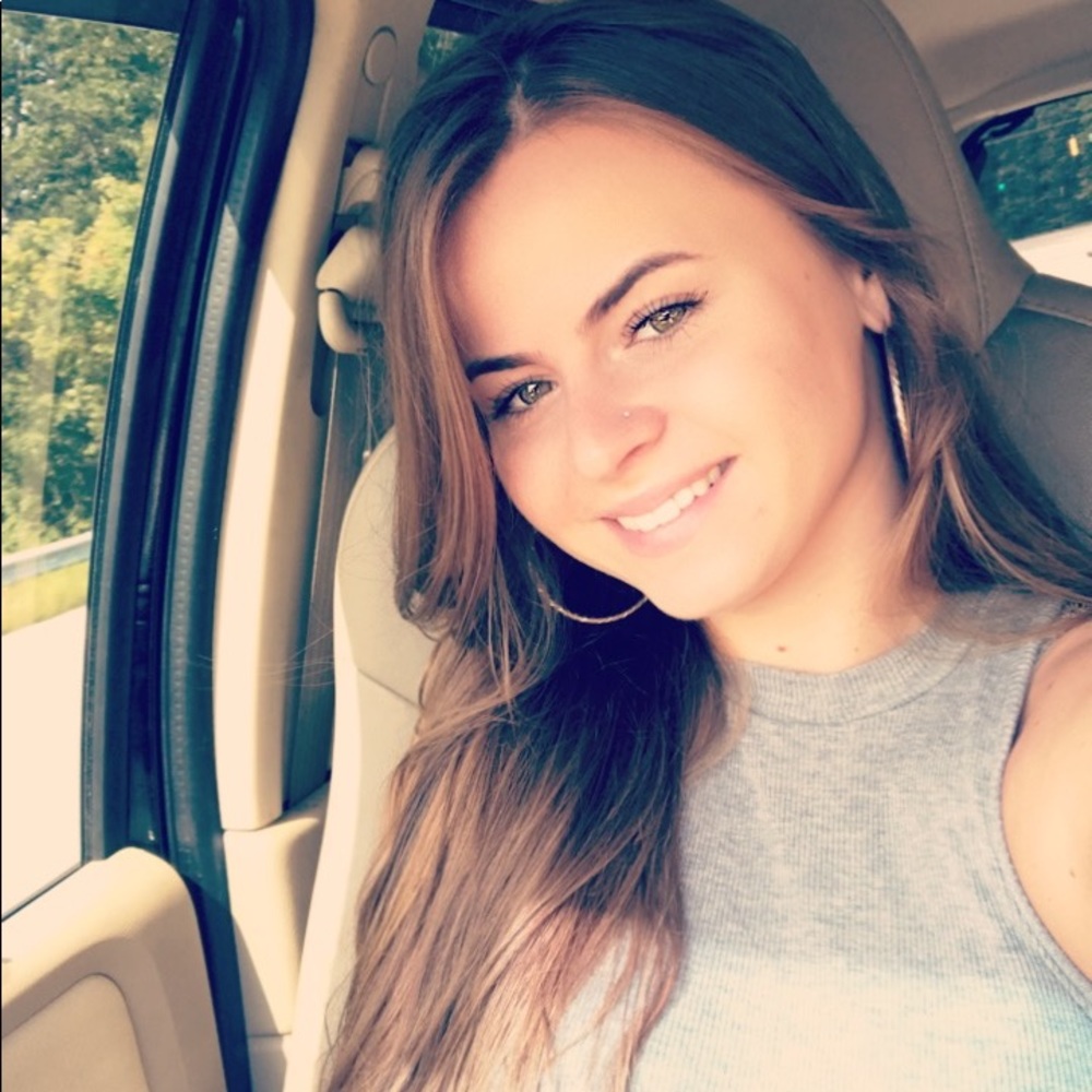 Meet your Posher, Savannah